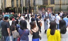 “三朵金花”中报业绩亮眼 港股新消费进入下半场