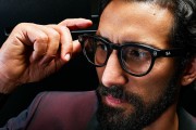 Meta最早明年在Ray-Ban智能眼镜上增加显示屏；苹果AirPods据称将新增体温等健康监测功能 | 全球科技早参