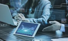 多只停牌港股估值遭公募“腰斩式”下调，诺辉健康被部分基金重仓