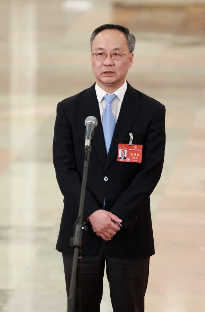 金融监管总局局长李云泽：抓好“四项试点” 积极稳妥扩大试点范围