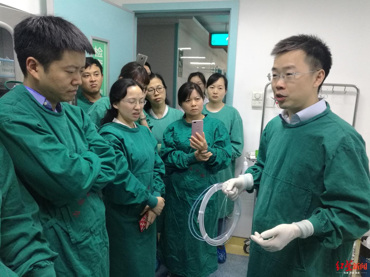 专访“国内现代粪菌移植第一人”张发明：粪菌移植越发规范，目前难在大众认知不够