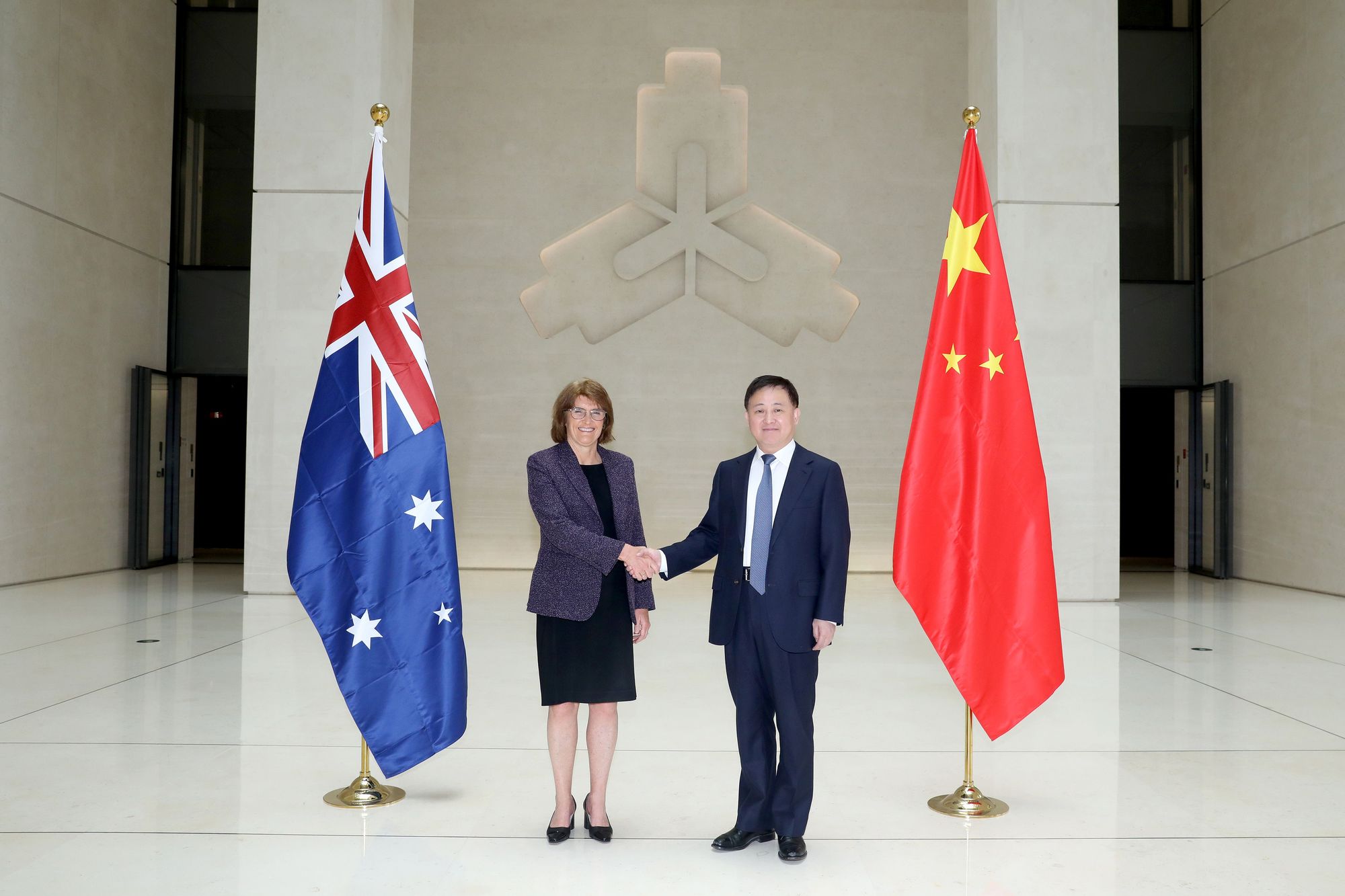 潘功胜：中国愿进一步深化与基金组织的合作 支持基金组织在维护全球经济金融稳定方面发挥更大作用