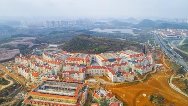 新城控股2024年营收890亿净利润稳增长 商业地产"压舱石"效应凸显