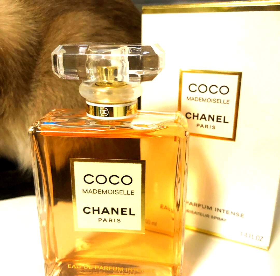 代理模式难持久 “香水第一股”的转型考验