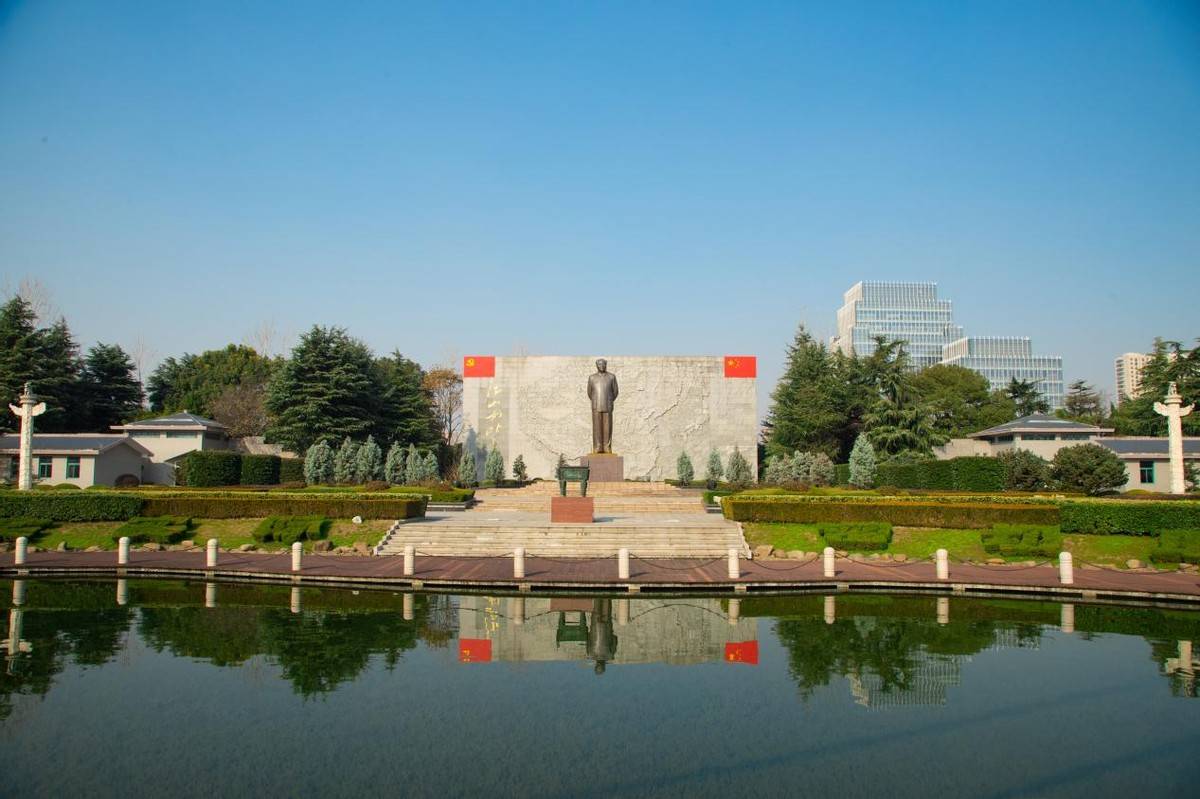 “舵手”徐镜人12日晚间离世,扬子江药业将驶向何方?