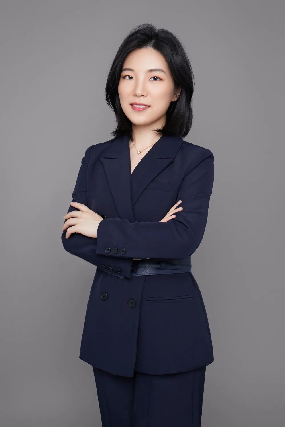 上银基金经理“靓照”登广告,是饭圈化营销吗?业内人士这样看