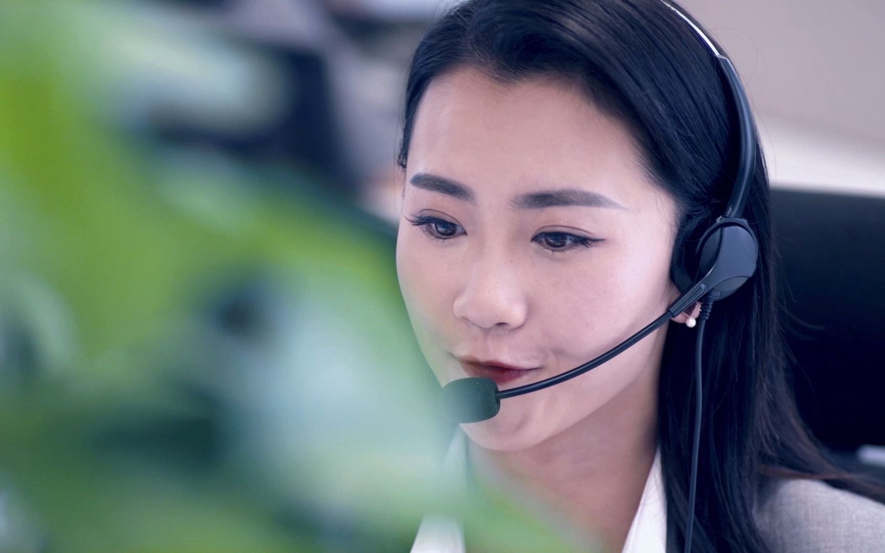 丽人丽妆实控人黄韬遭前妻起诉，要求过户名下1674.75万股给子女