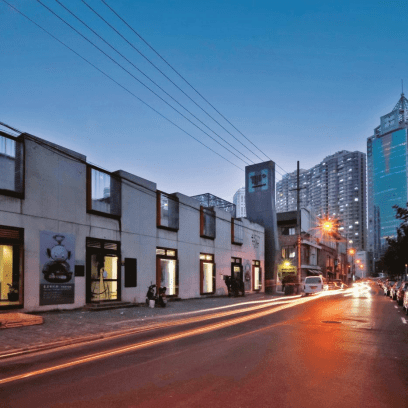 外墙凹凸不平、实墙变扶栏,上海一刚需盘惹怒众业主,开发商中华企业回应来了